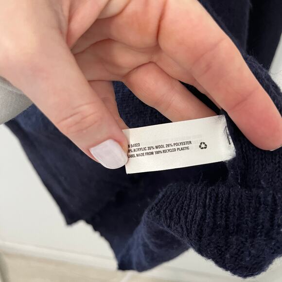 Gap Dark Blue Fuzzy Sweater Size Large - Picture 3 of 5